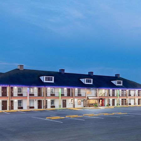 Baymont By Wyndham Commerce Ga Near Tanger Outlets Mall Dış mekan fotoğraf