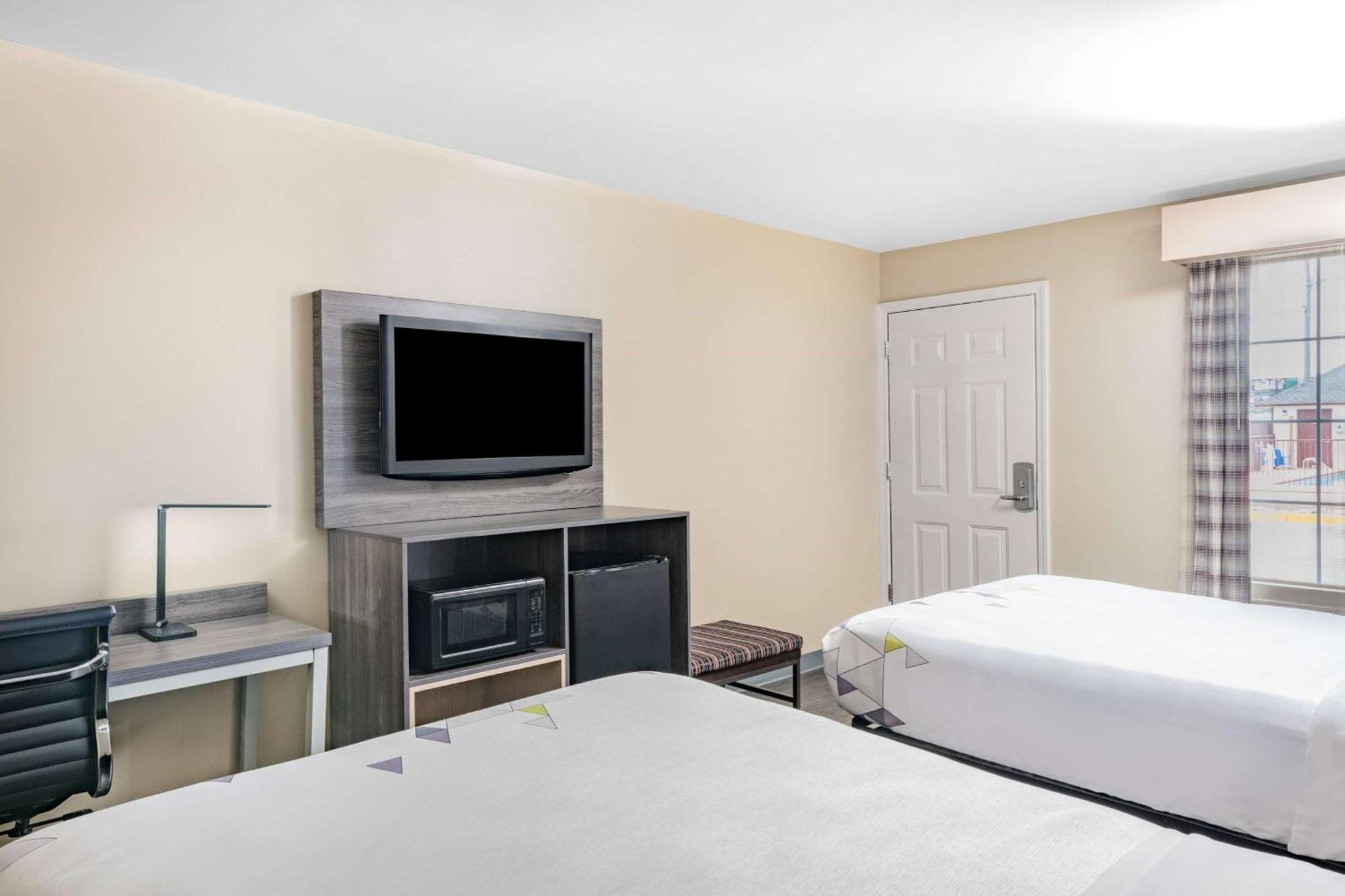 Baymont By Wyndham Commerce Ga Near Tanger Outlets Mall Dış mekan fotoğraf