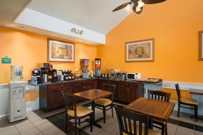 Baymont By Wyndham Commerce Ga Near Tanger Outlets Mall Dış mekan fotoğraf